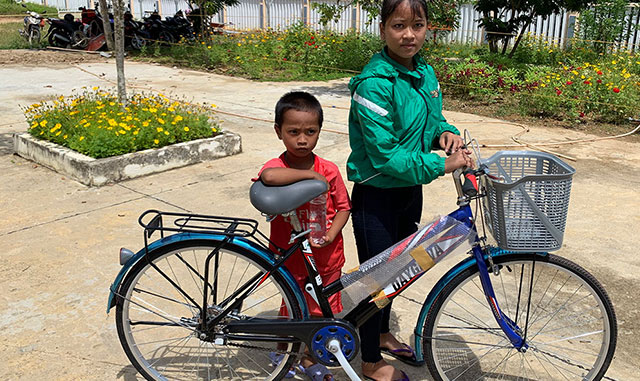 Bicycles for Poor Students